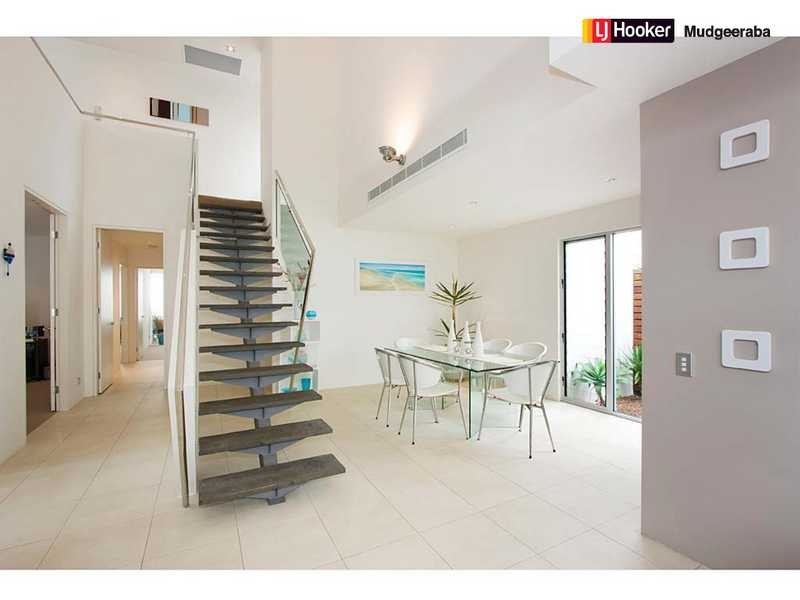 835 Legend Trail, Robina QLD 4226