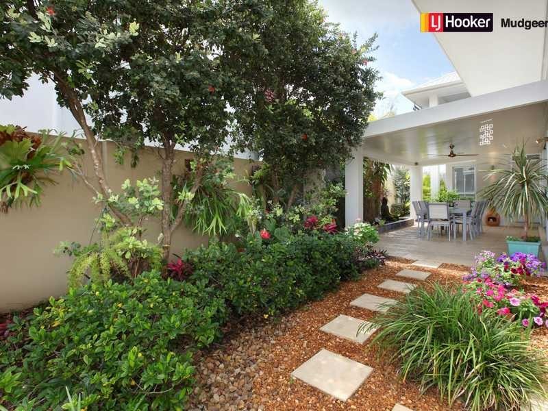 835 Legend Trail, Robina QLD 4226