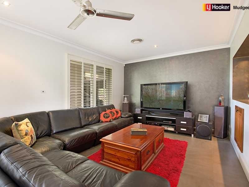 7 Coastview Cr, Tallai QLD 4213