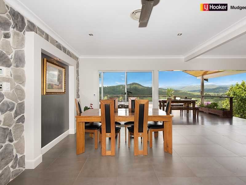 7 Coastview Cr, Tallai QLD 4213