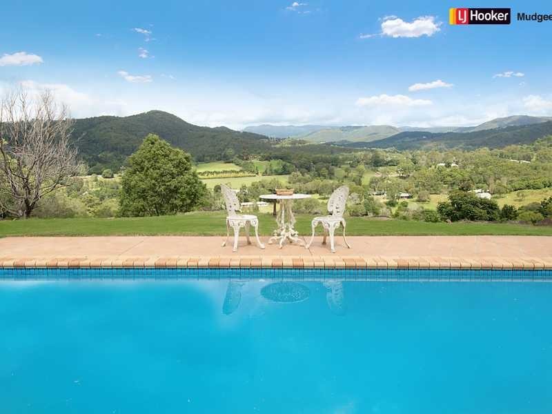 7 Coastview Cr, Tallai QLD 4213