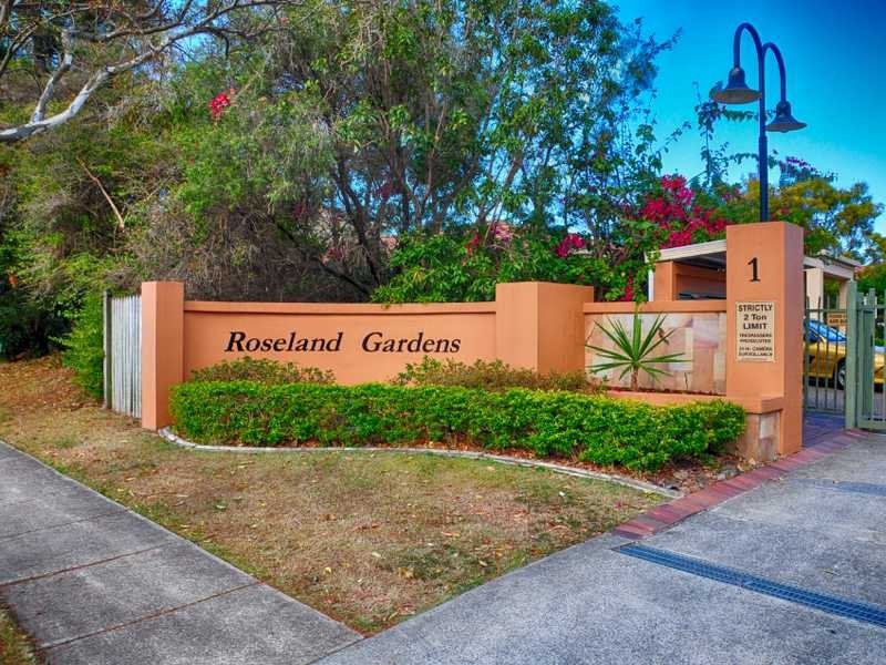 1 Warbler Parade, Varsity Lakes QLD 4227