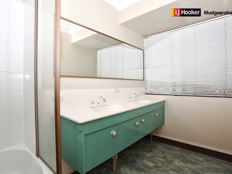 11 Moonbeam Parade, Mudgeeraba QLD 4213