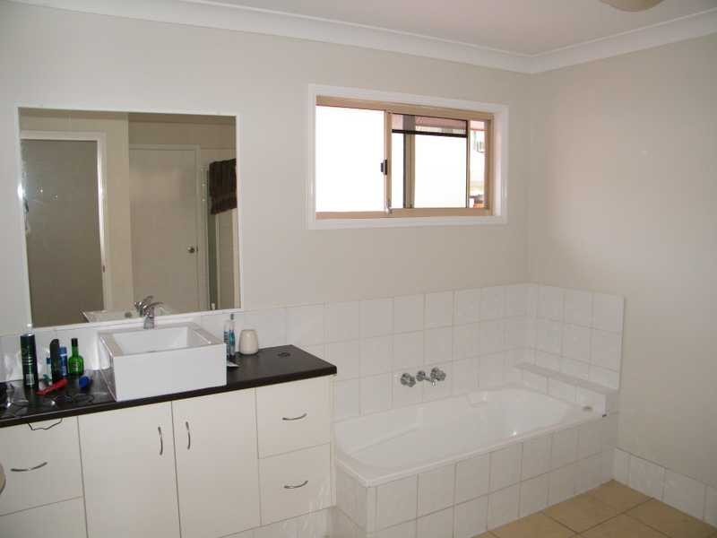 1/14 Douma Drive, Mudgeeraba QLD 4213