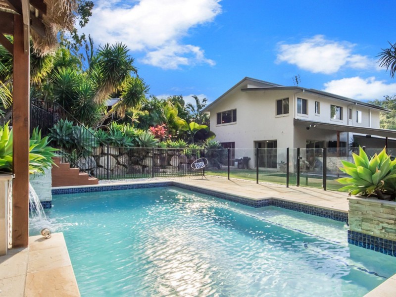 8 Grove Creek Close, Reedy Creek QLD 4227