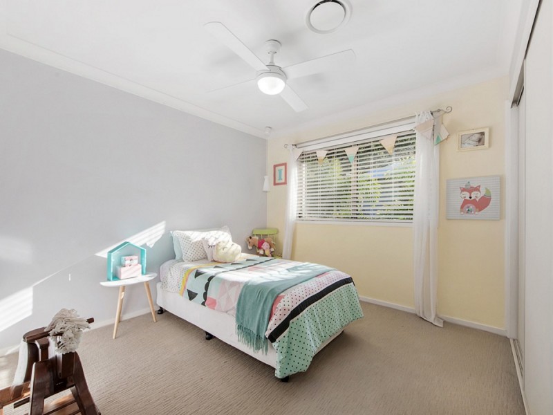 8 Grove Creek Close, Reedy Creek QLD 4227