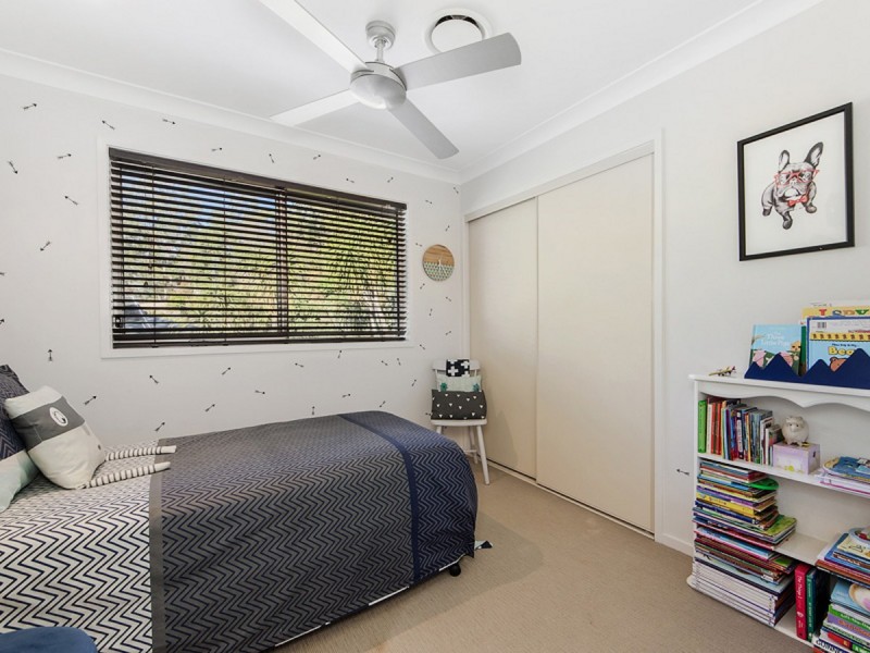 8 Grove Creek Close, Reedy Creek QLD 4227