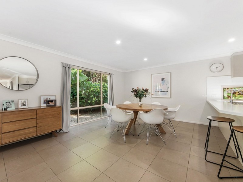 8 Grove Creek Close, Reedy Creek QLD 4227