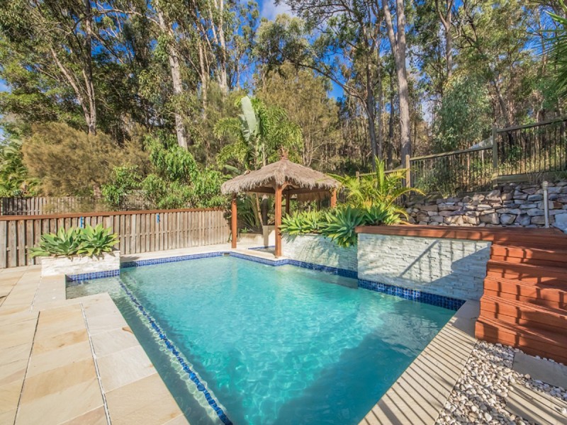 8 Grove Creek Close, Reedy Creek QLD 4227