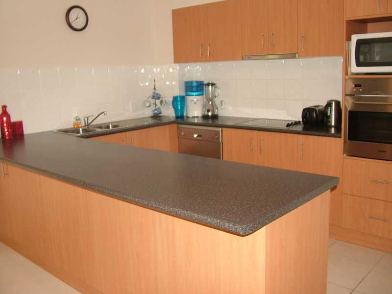 2/21 Robert Street, Mudgeeraba QLD 4213