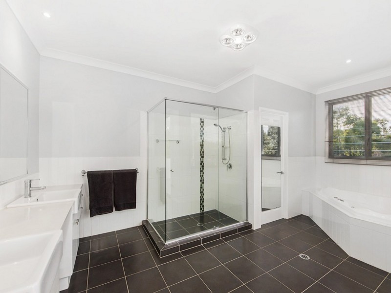 3 Gilgandra Close, Reedy Creek QLD 4227