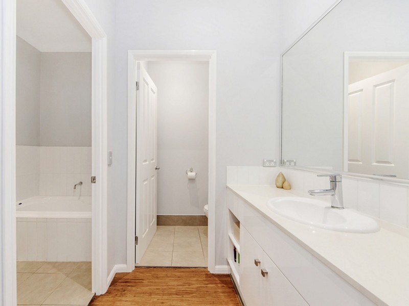 3 Gilgandra Close, Reedy Creek QLD 4227