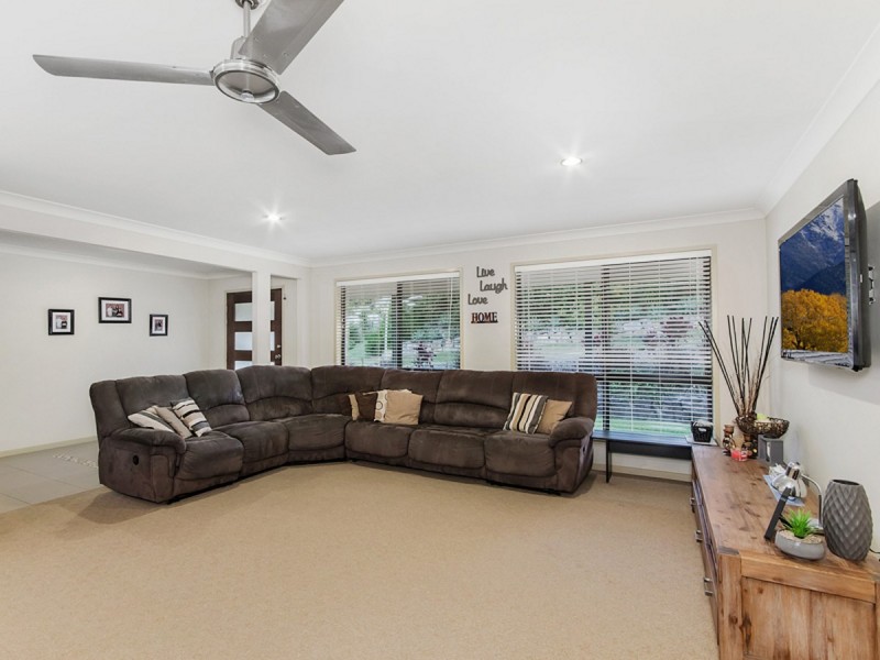 2 Rustyplum Court, Reedy Creek QLD 4227