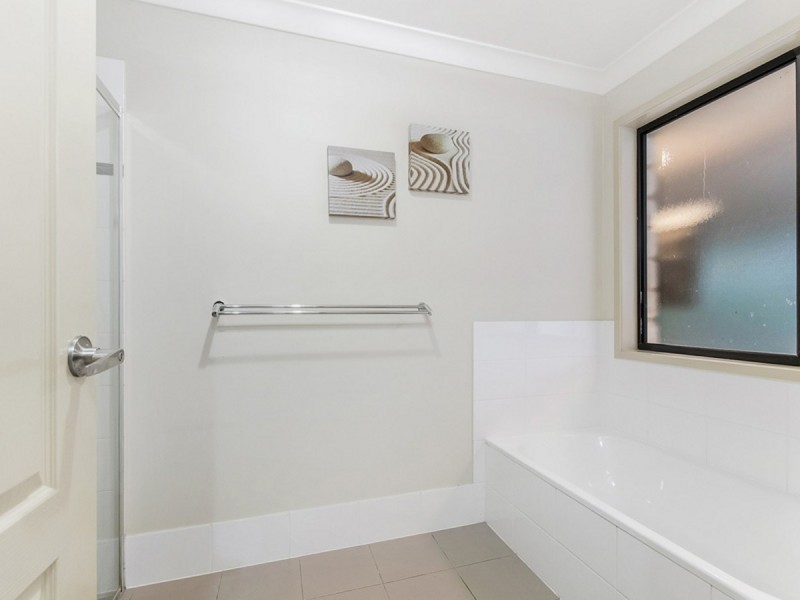 2 Rustyplum Court, Reedy Creek QLD 4227