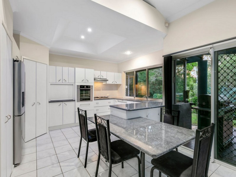 3 Garvie Place, Highland Park QLD 4211