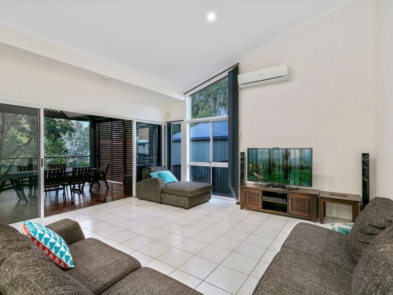 3 Garvie Place, Highland Park QLD 4211