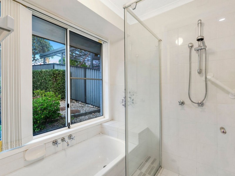 3 Garvie Place, Highland Park QLD 4211