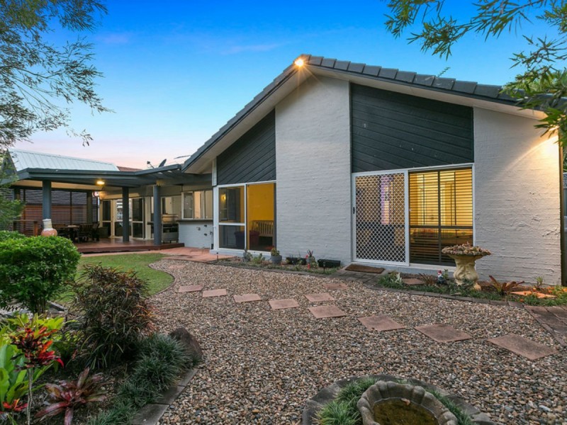 3 Garvie Place, Highland Park QLD 4211