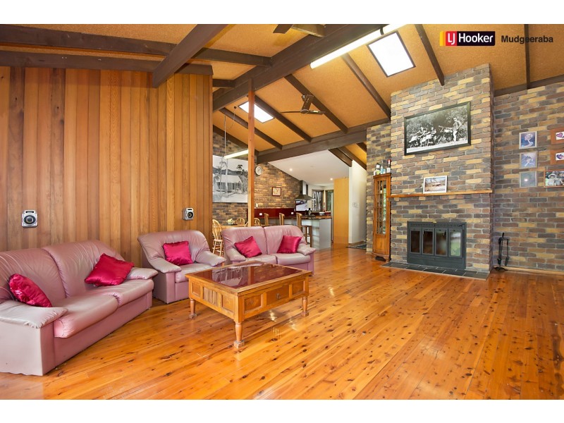 87 Wallaby Drive, Mudgeeraba QLD 4213
