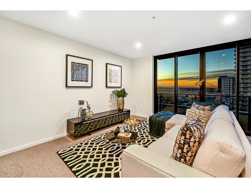 71/70-72 The Esplanade, Burleigh Heads QLD 4220