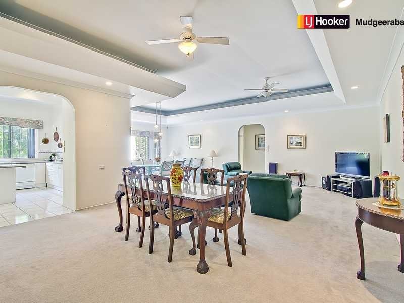 6 Saunders Drive, Bonogin QLD 4213