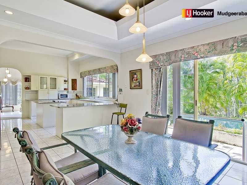 6 Saunders Drive, Bonogin QLD 4213