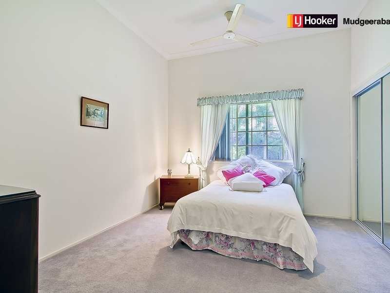 6 Saunders Drive, Bonogin QLD 4213