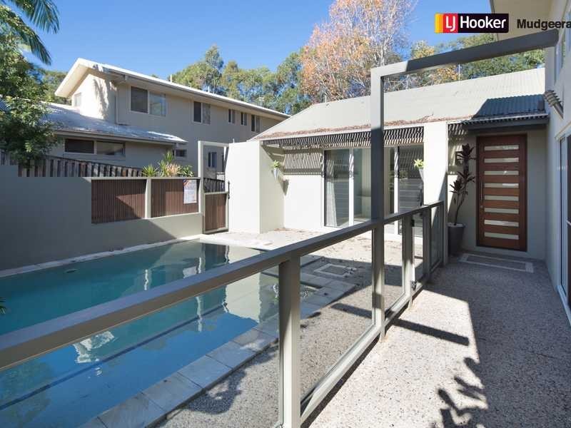 25 Grenaside Court, Robina QLD 4226