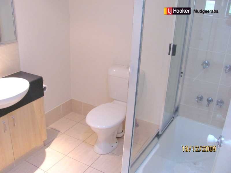 3/15 Ancona St, Carrara QLD 4211