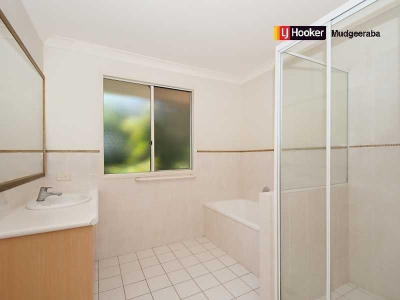 11 Hertford Crescent, Mudgeeraba QLD 4213