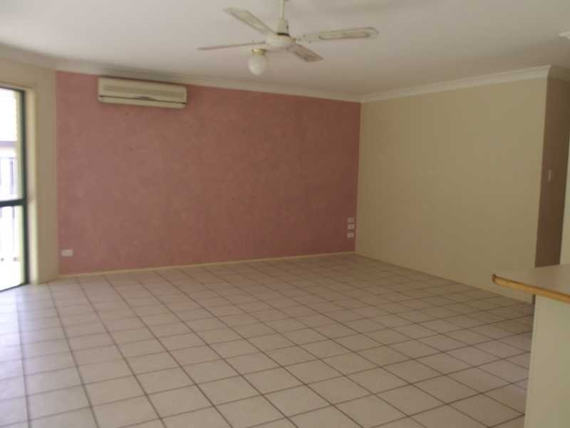 9 Hertford Cr, Mudgeeraba QLD 4213