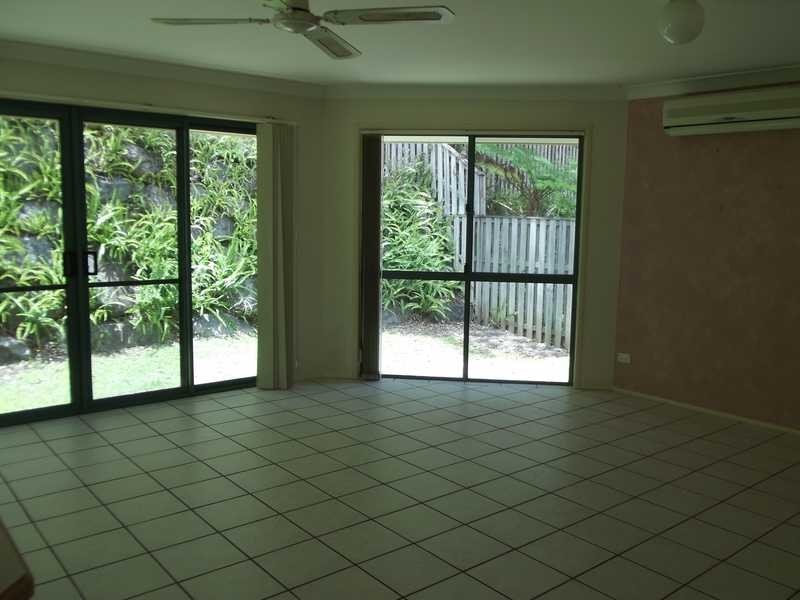 9 Hertford Cr, Mudgeeraba QLD 4213