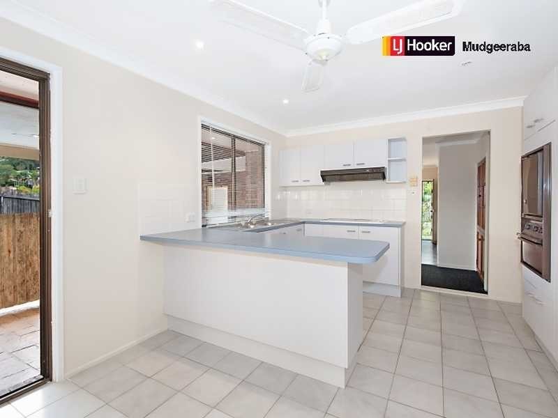 17 Esperance Close, Elanora QLD 4221