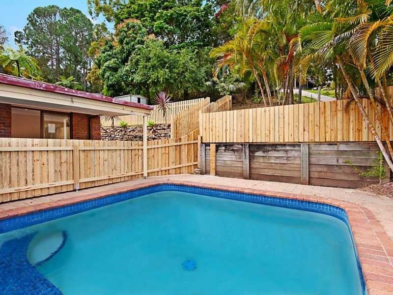 17 Esperance Close, Elanora QLD 4221