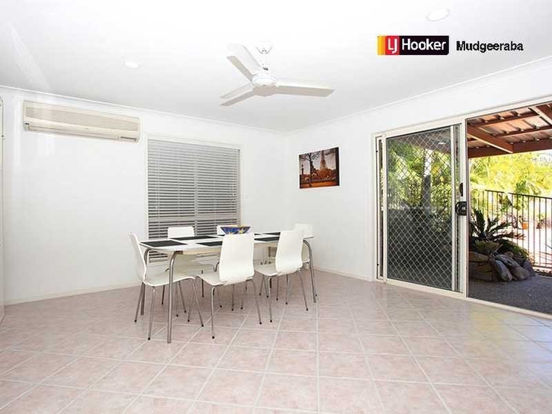 4 Dewar Court, Highland Park QLD 4211