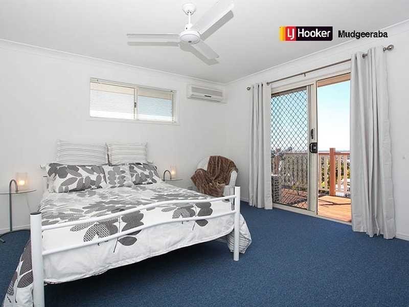 4 Dewar Court, Highland Park QLD 4211