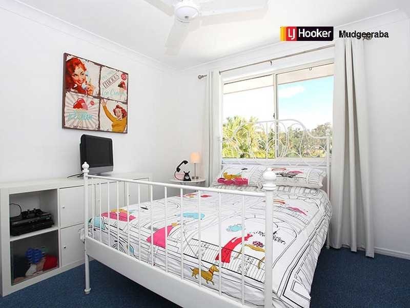 4 Dewar Court, Highland Park QLD 4211