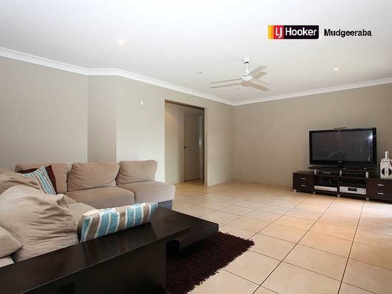 9 Antonson Crescent, Mudgeeraba QLD 4213