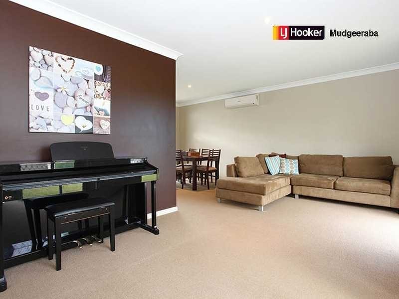 9 Antonson Crescent, Mudgeeraba QLD 4213