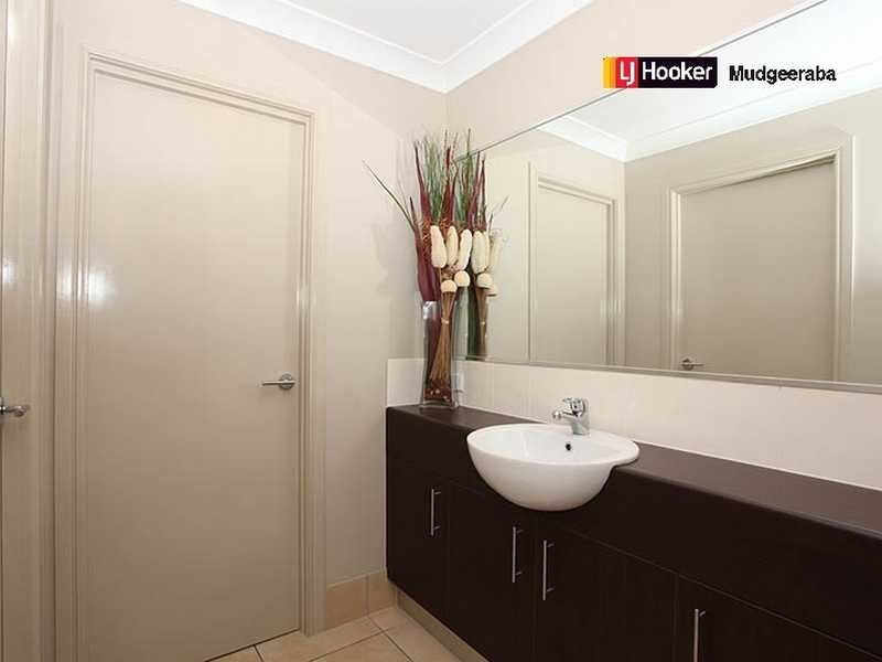9 Antonson Crescent, Mudgeeraba QLD 4213