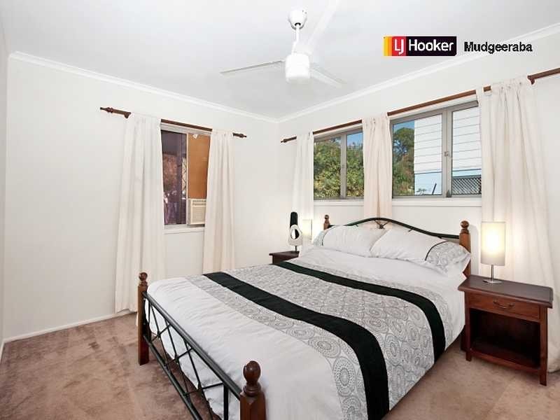 20 Hocking Street, Arundel QLD 4214