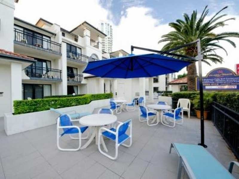 9 Margaret Avenue, Broadbeach QLD 4218