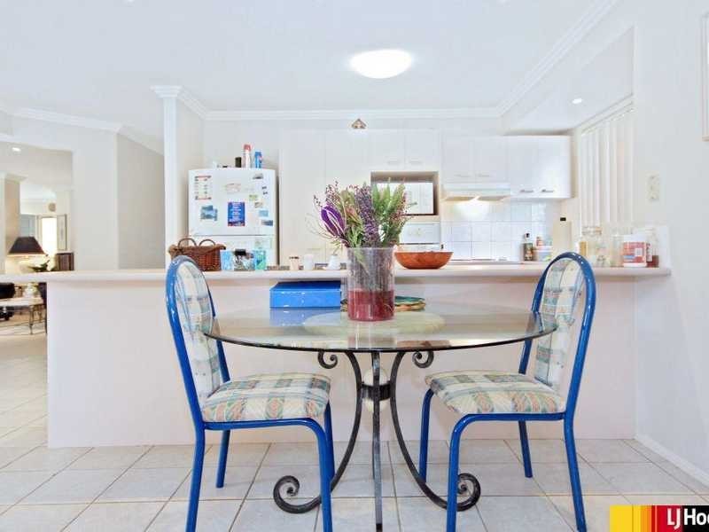 15 Glastonbury Dr, Mudgeeraba QLD 4213