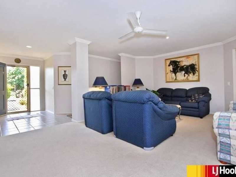 15 Glastonbury Dr, Mudgeeraba QLD 4213