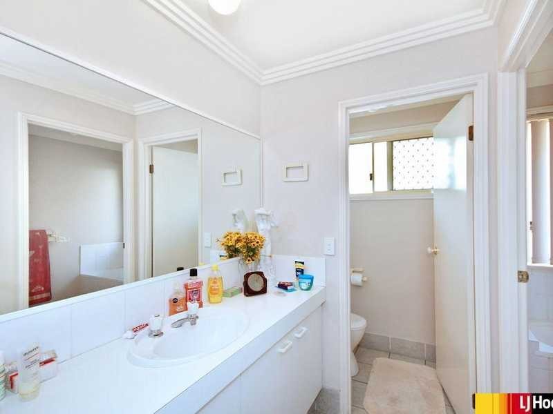 15 Glastonbury Dr, Mudgeeraba QLD 4213