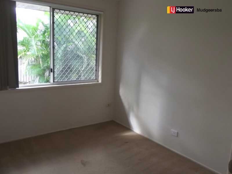 10 Dearne Place, Carrara QLD 4211