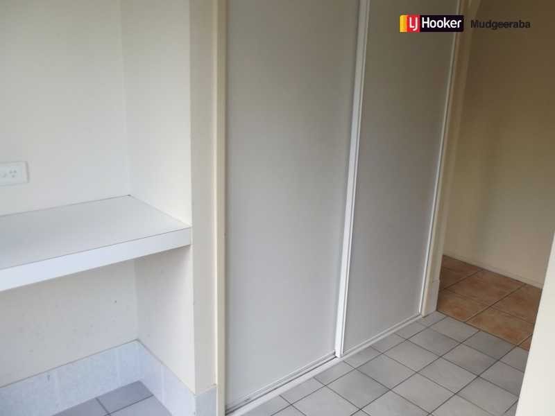 10 Dearne Place, Carrara QLD 4211