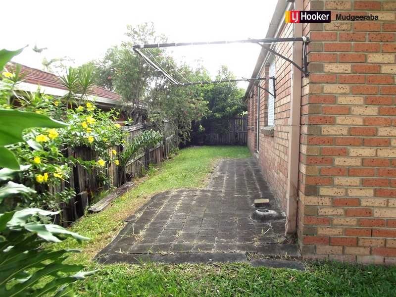 10 Dearne Place, Carrara QLD 4211