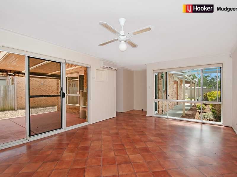 93 River Oak Drive, Helensvale QLD 4212
