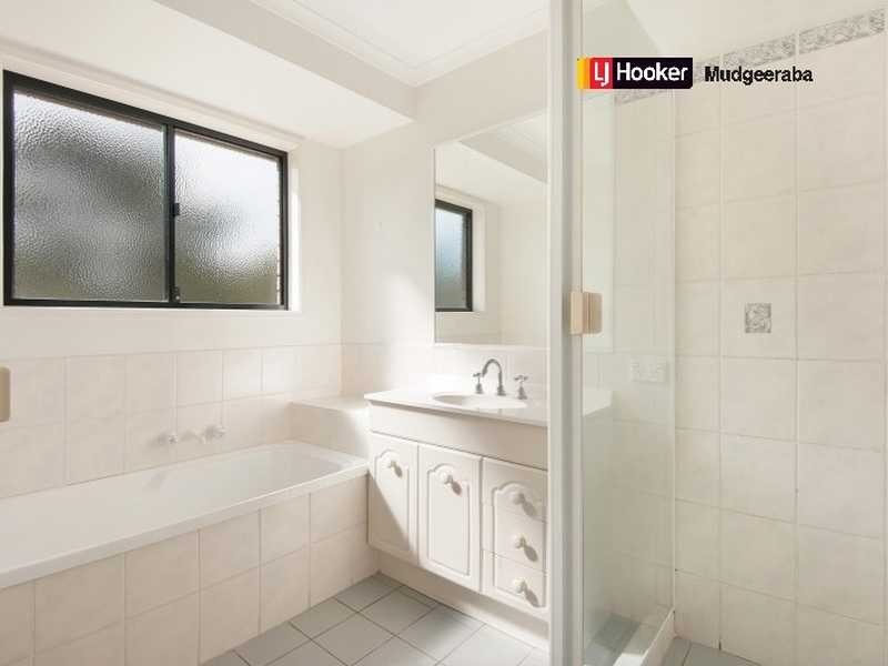 1 Sugarglider Lane, Mudgeeraba QLD 4213